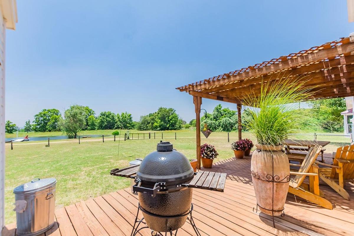 Fischer Farmhouse (Pet friendly)