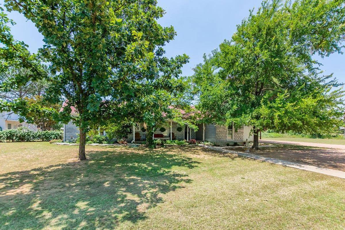 Fischer Farmhouse (Pet friendly)