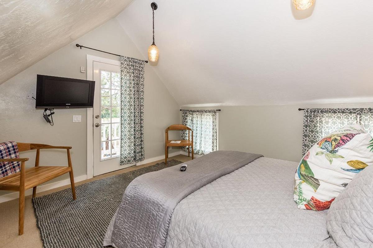 Fischer Farmhouse (Pet friendly)