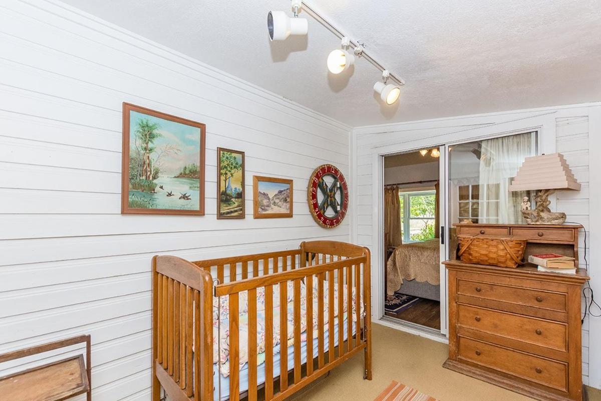Fischer Farmhouse (Pet friendly)