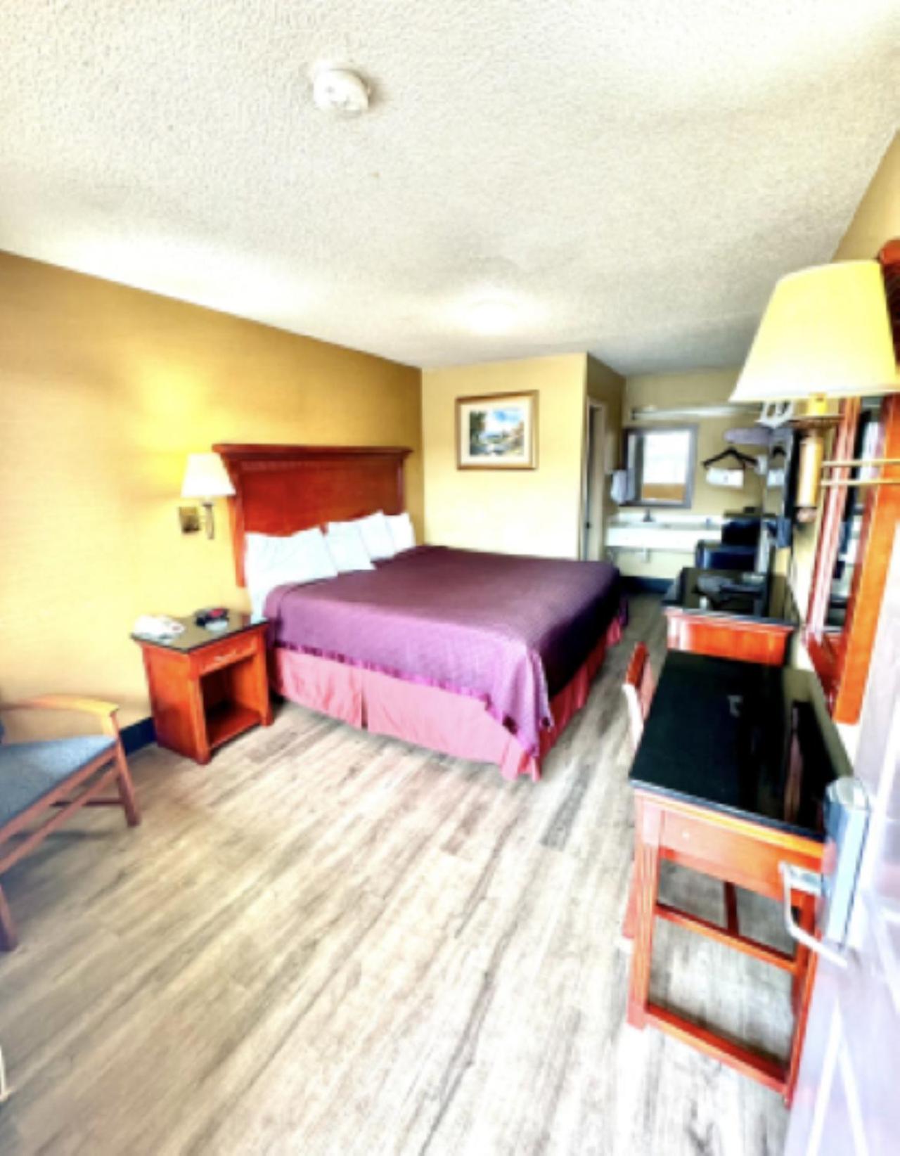 Rodeway Inn Goodlettsville Nashville TN - Property Image 12