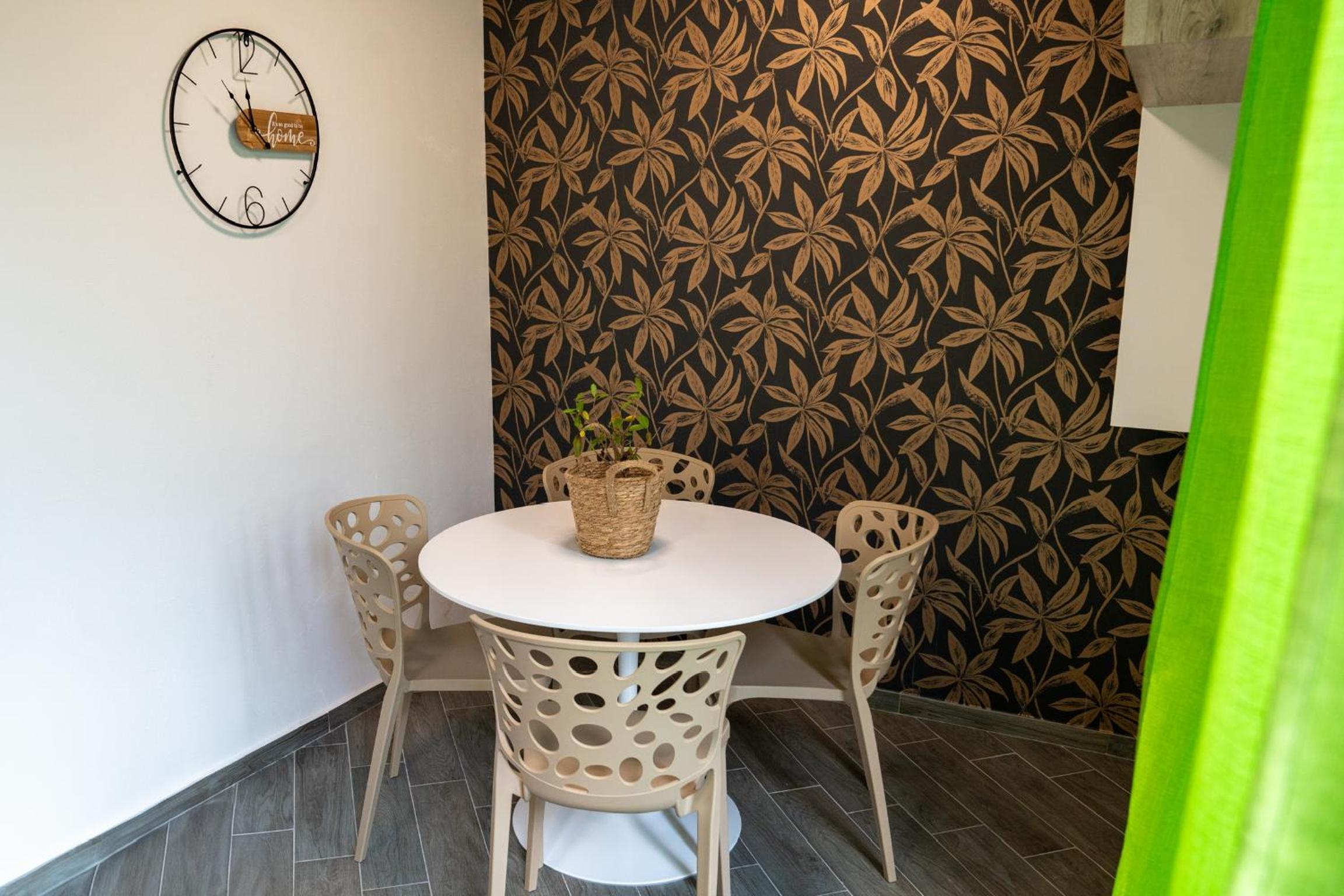 Intero Appartamento con Vasca Idromassaggio e Solarium - Villa Ciaculli view 5