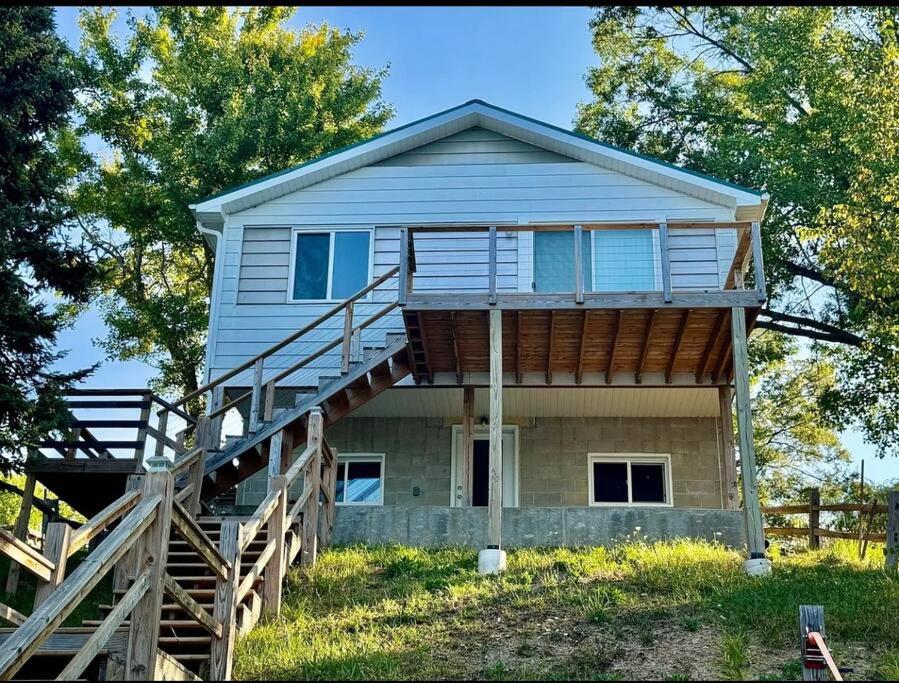 Mio Cottage on the River
