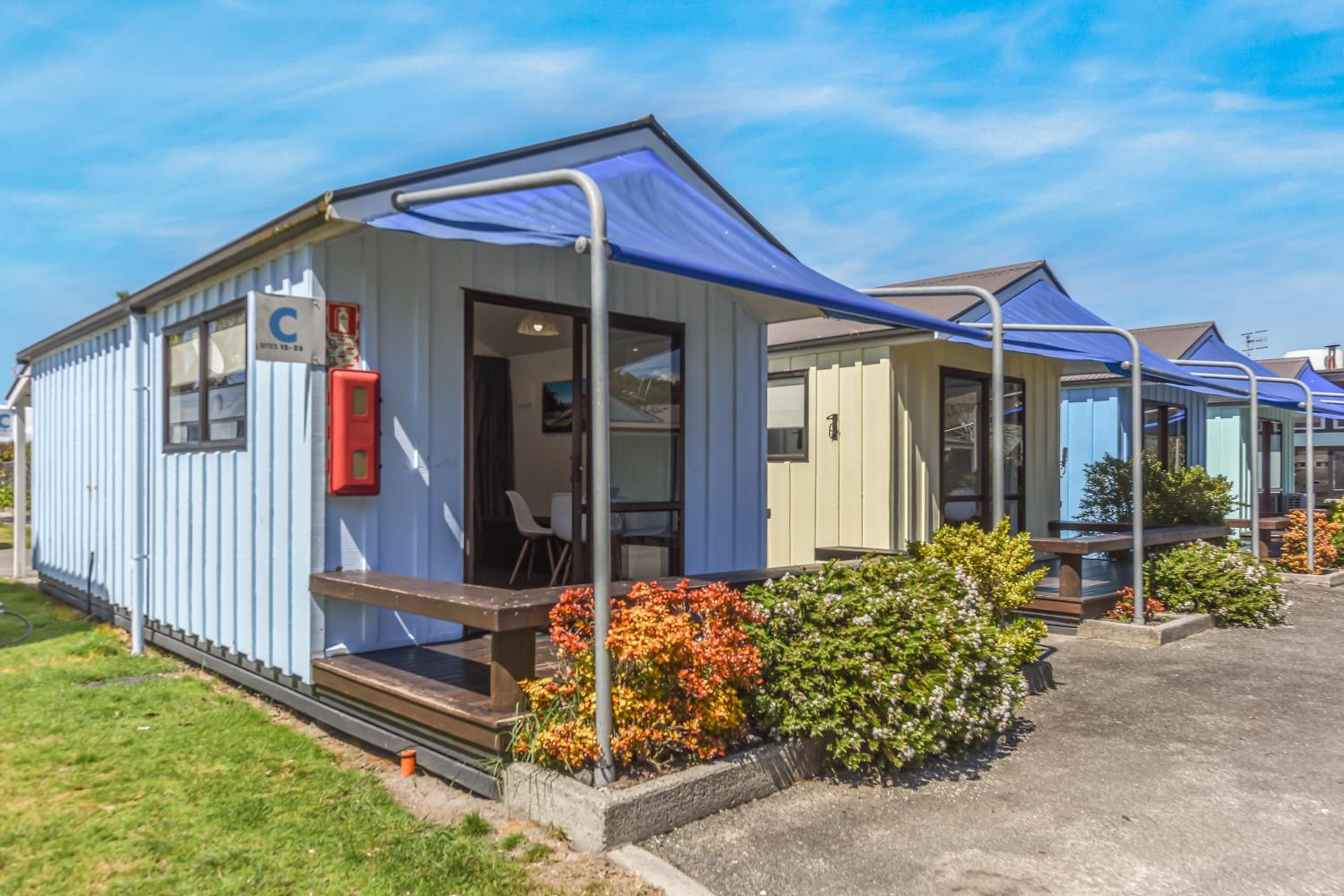 Kaiteriteri Recreation Reserve Cabins - Image 5