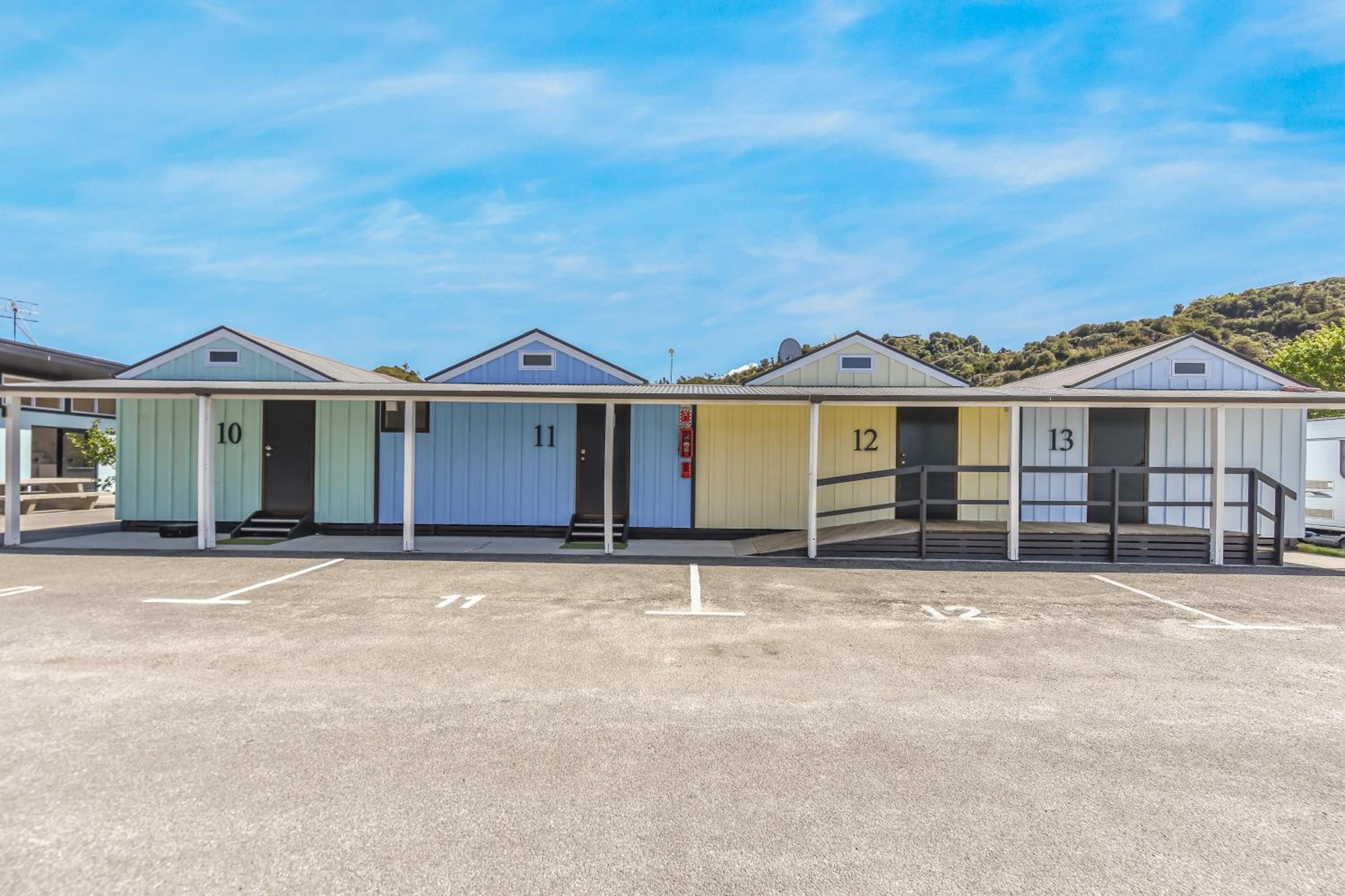 Kaiteriteri Recreation Reserve Cabins
