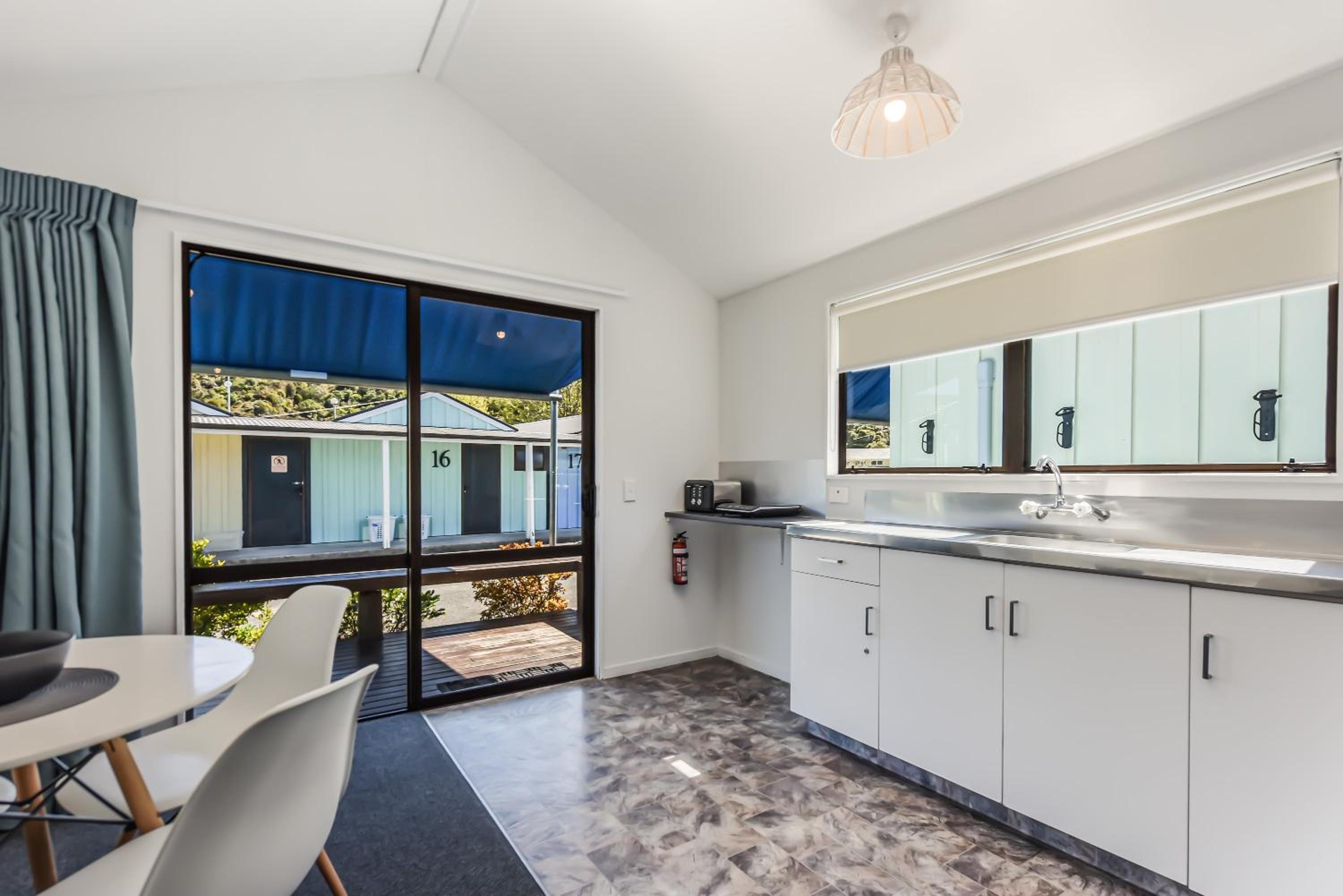 Kaiteriteri Recreation Reserve Cabins