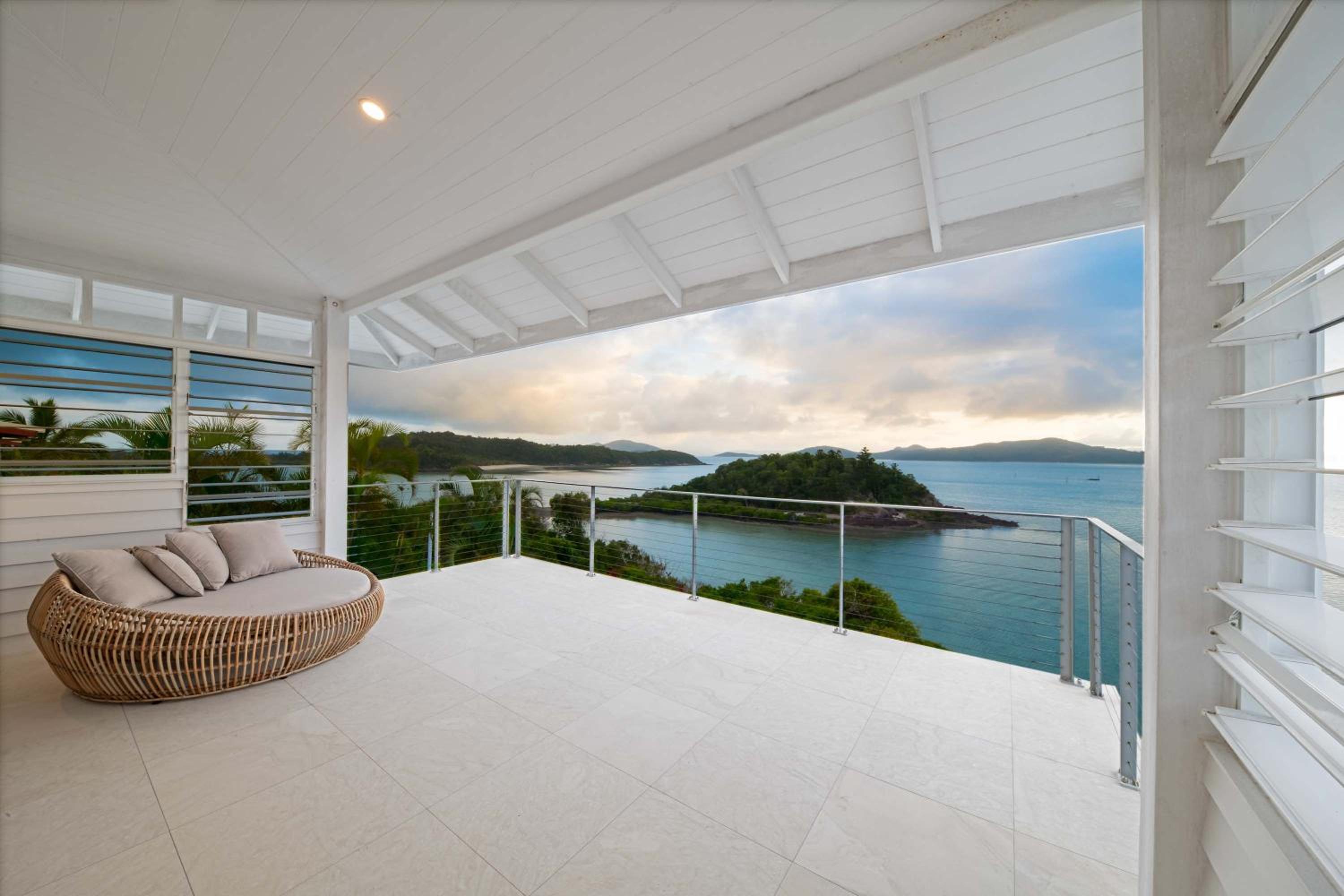Vue de Bleu' Luxury Whitsunday Ocean View Retreat
