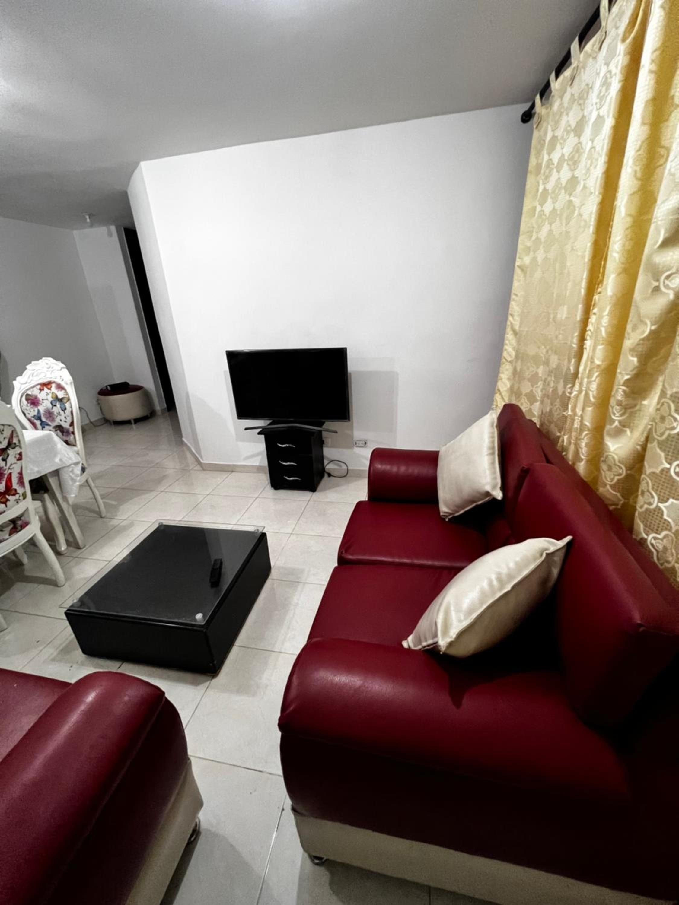 Apartamento amplio en conjunto