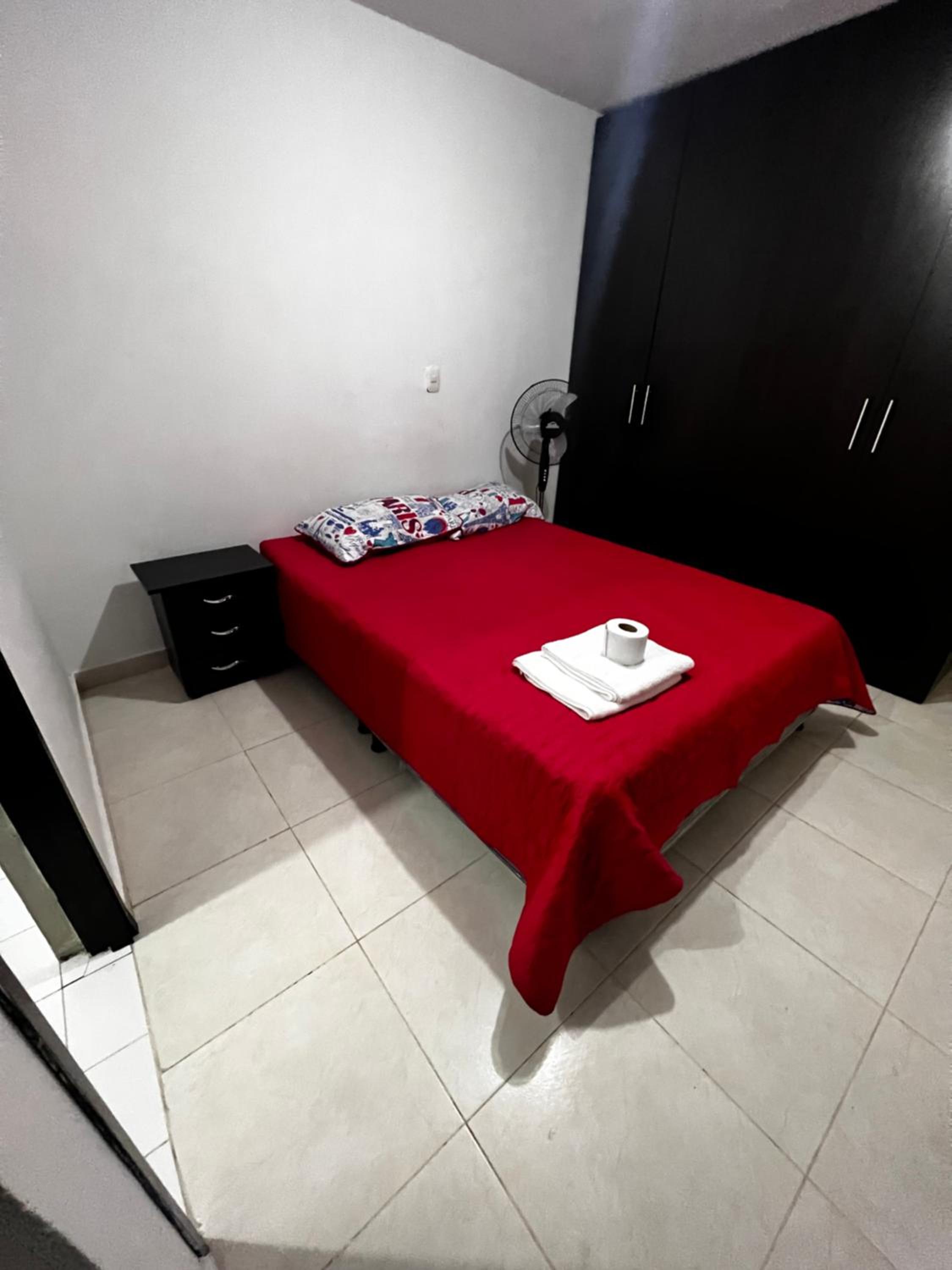 Apartamento amplio en conjunto