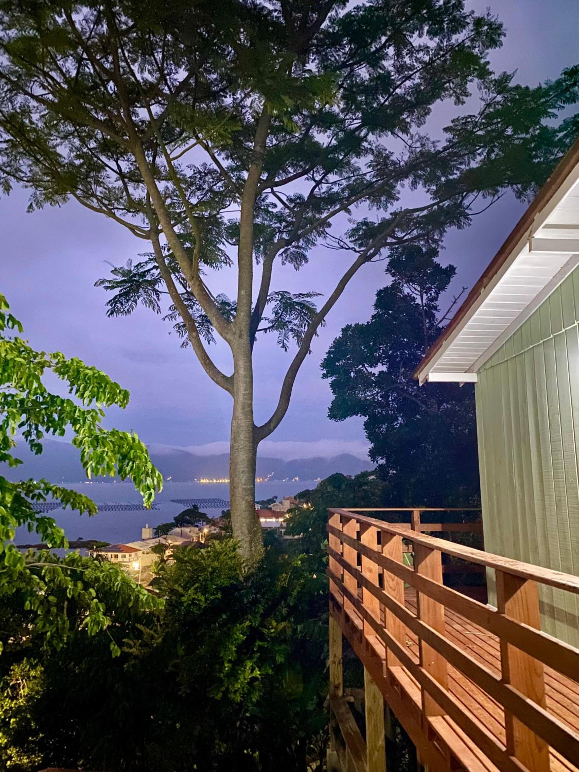 GREEN HOUSE - com linda vista para o mar