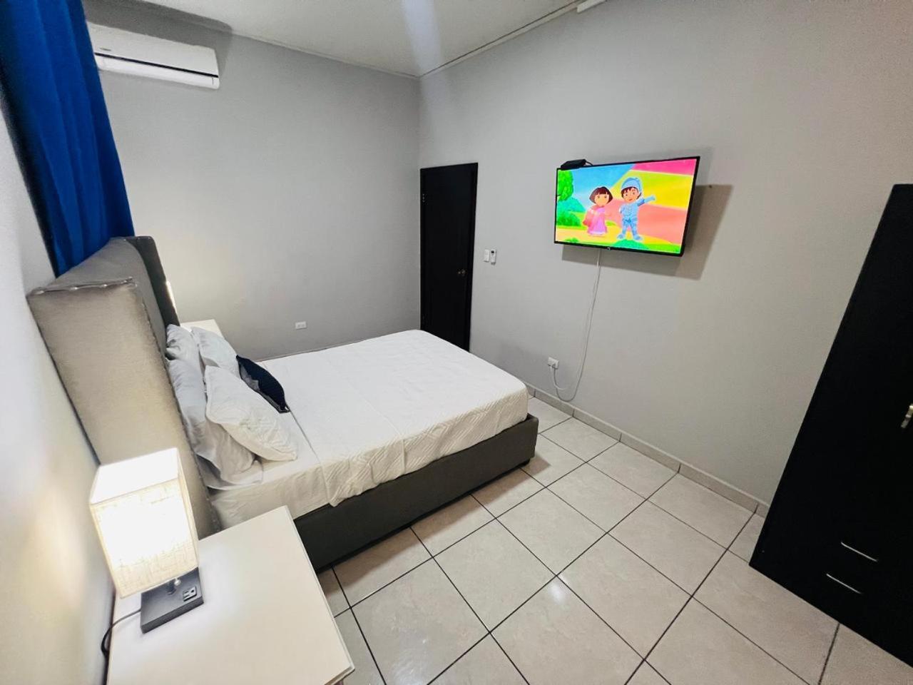 Apartamento minimalista A view 2