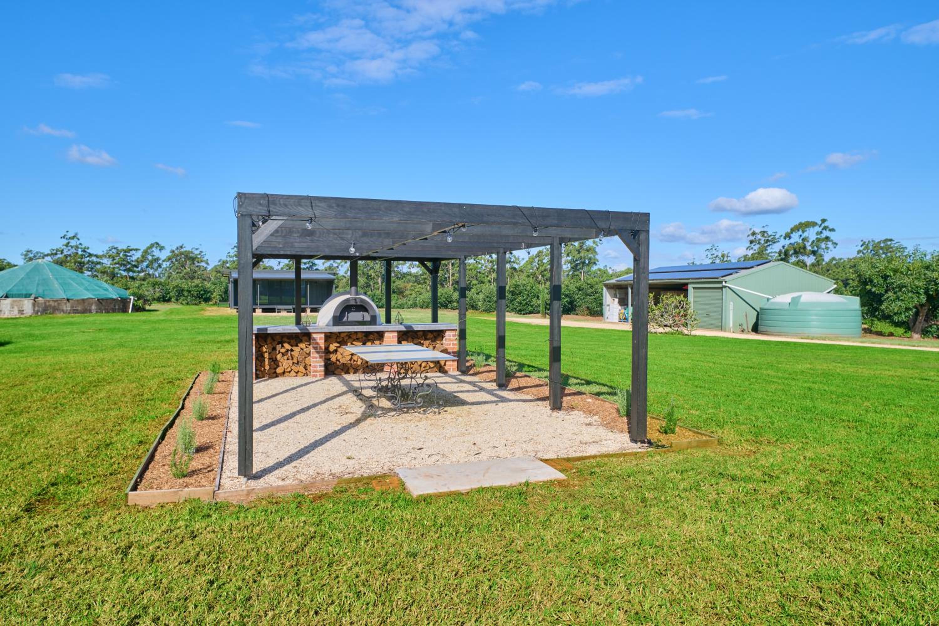 Seven Orchards - Telegraph Point