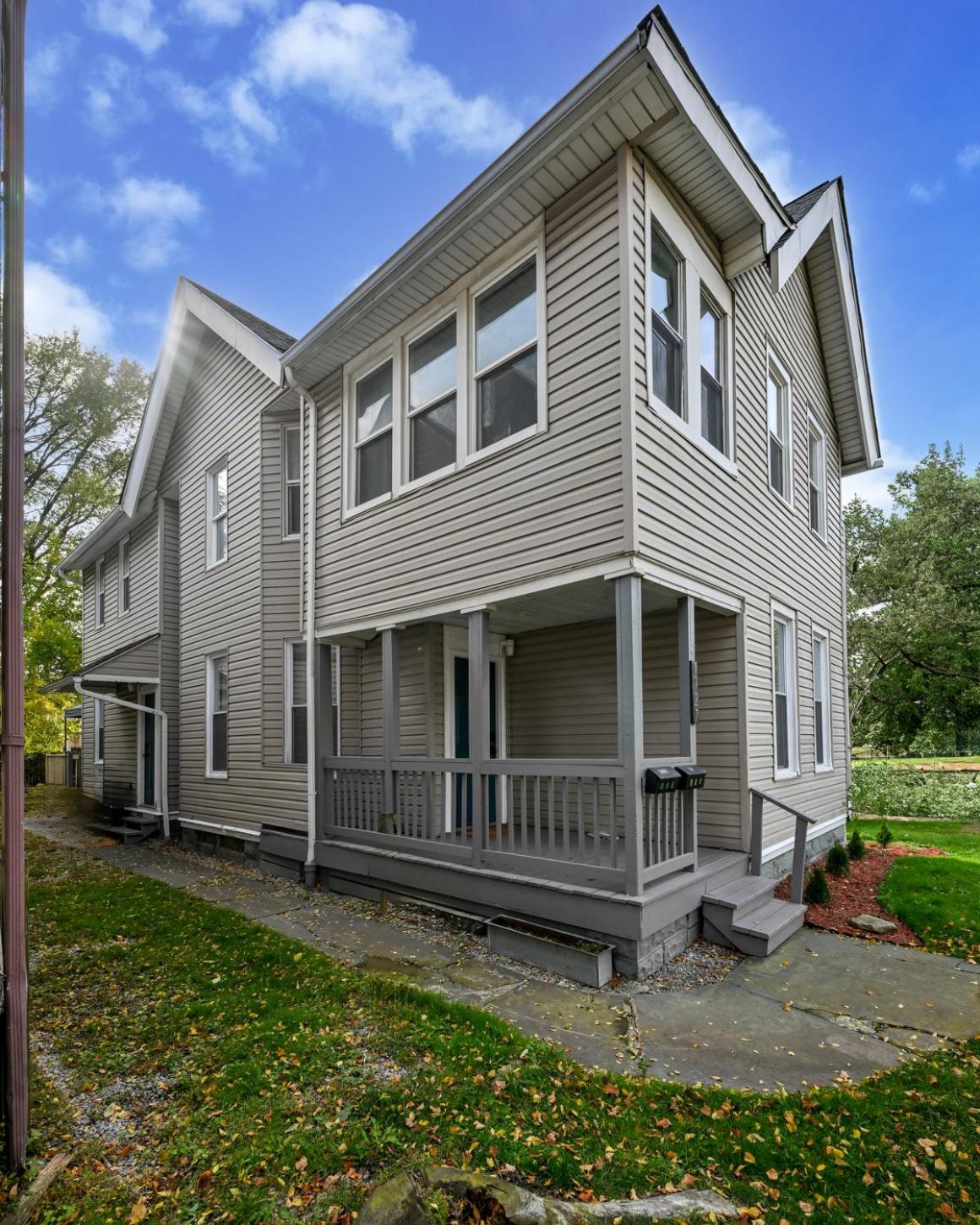 3 Bed Spacious 1st Floor Apt at Tremont view 2