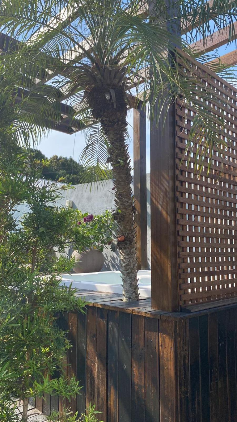 Residencial com Piscina e Jacuzzi com vista para a Natureza