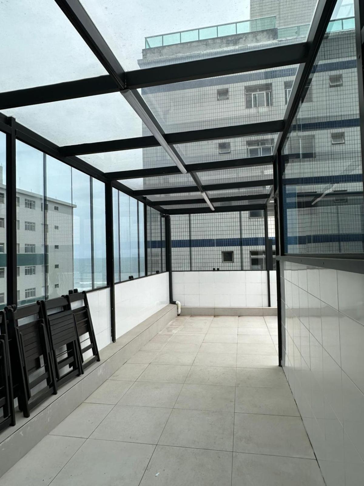 Apartamento cobertura com piscina em Praia Grande