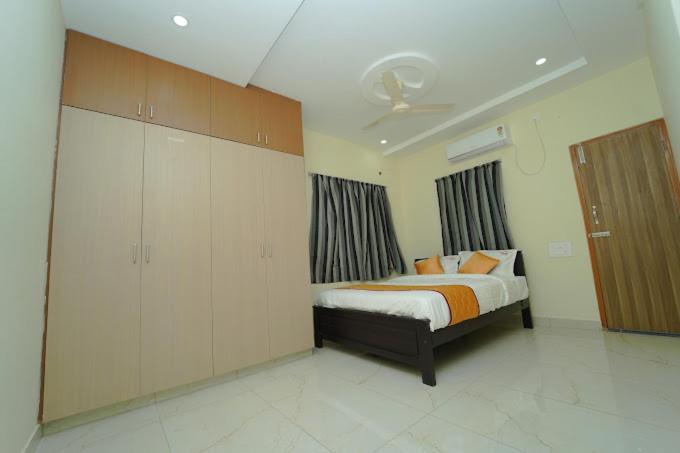 Pinaka Grand Home Stay view 3