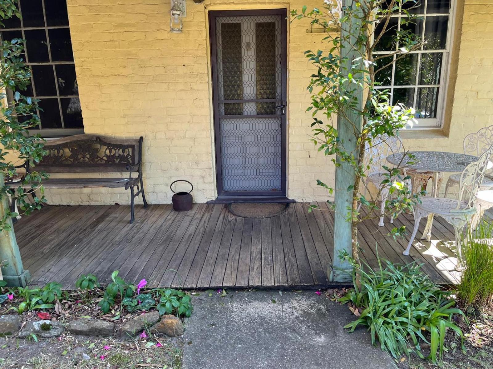 Waragil Cottage - Original Settler's Home
