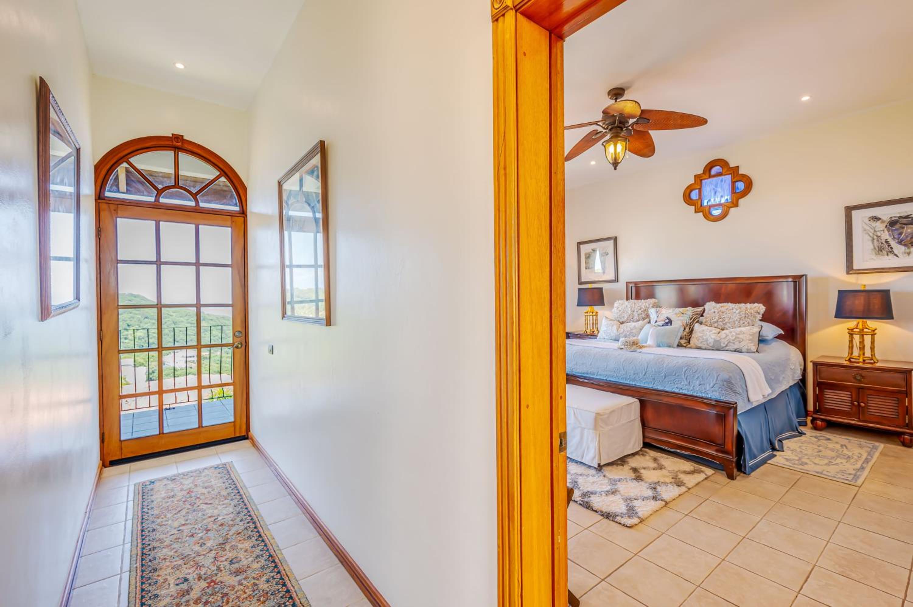 Casa Cole Top-of-the-World Villa w Pool Views