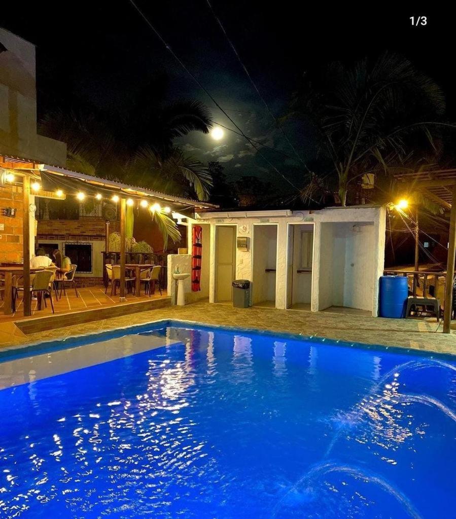 APARTAMENTO AMOBLADO CON piscina