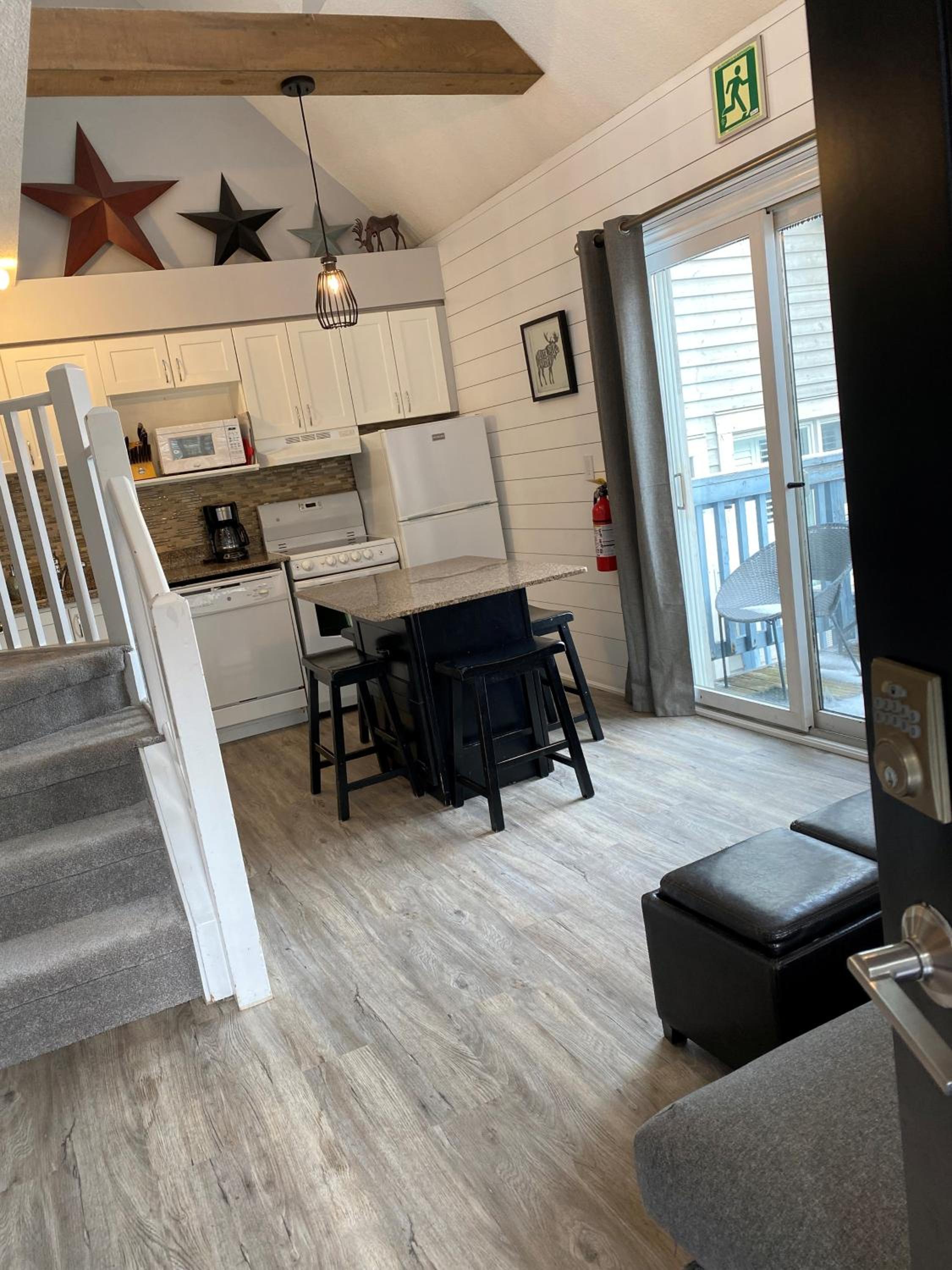 Blue Mountain 2 Story Studio Loft