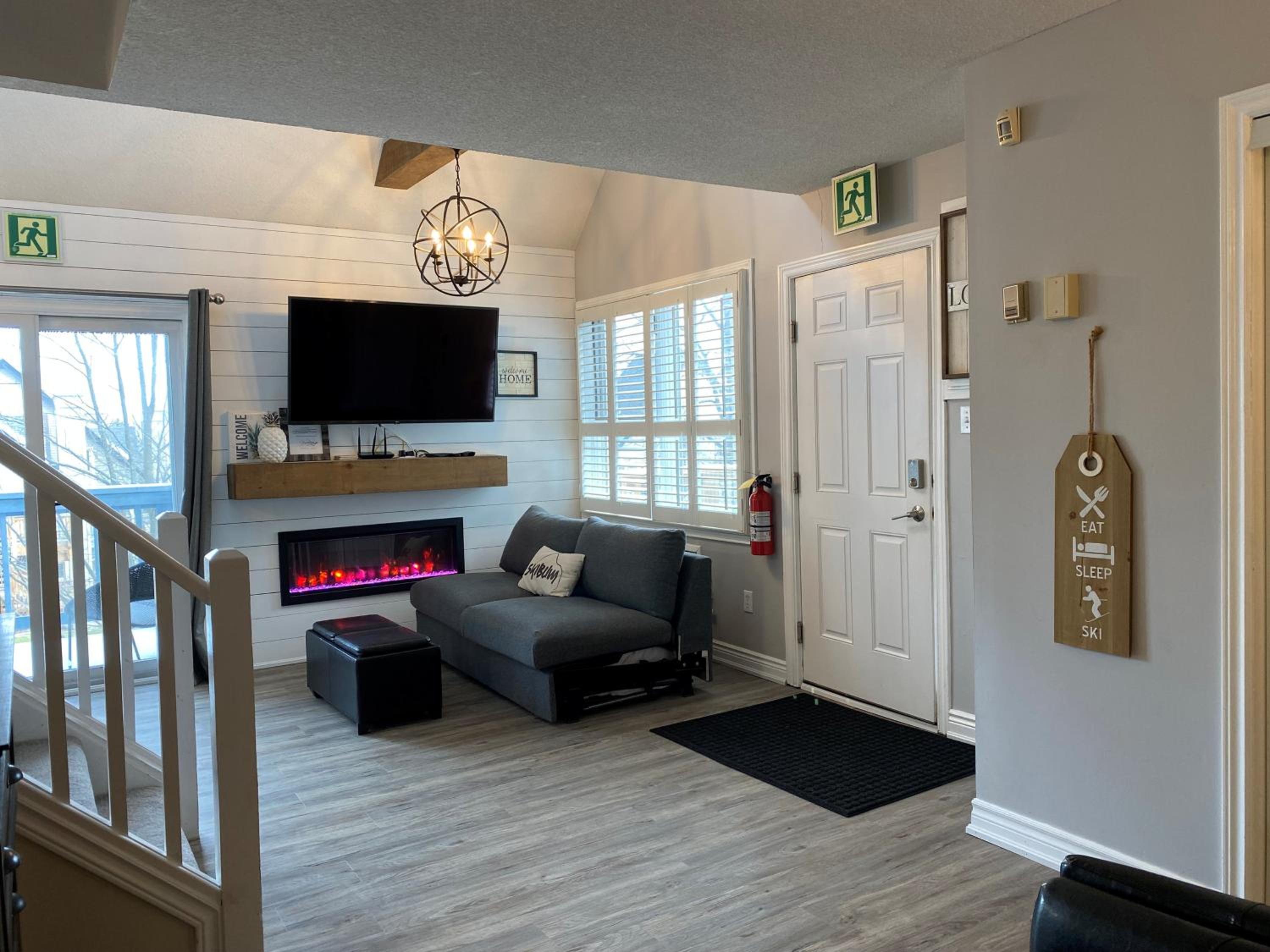 Blue Mountain 2 Story Studio Loft