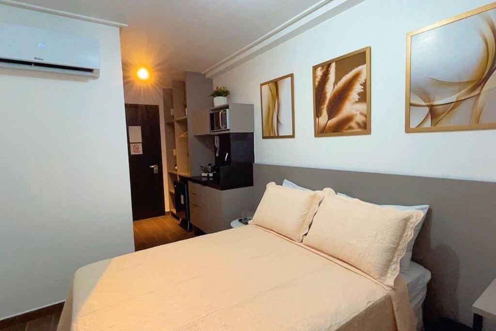 Mov429-Lindo Studio para 2 pessoas em Tambaú-Jampa
