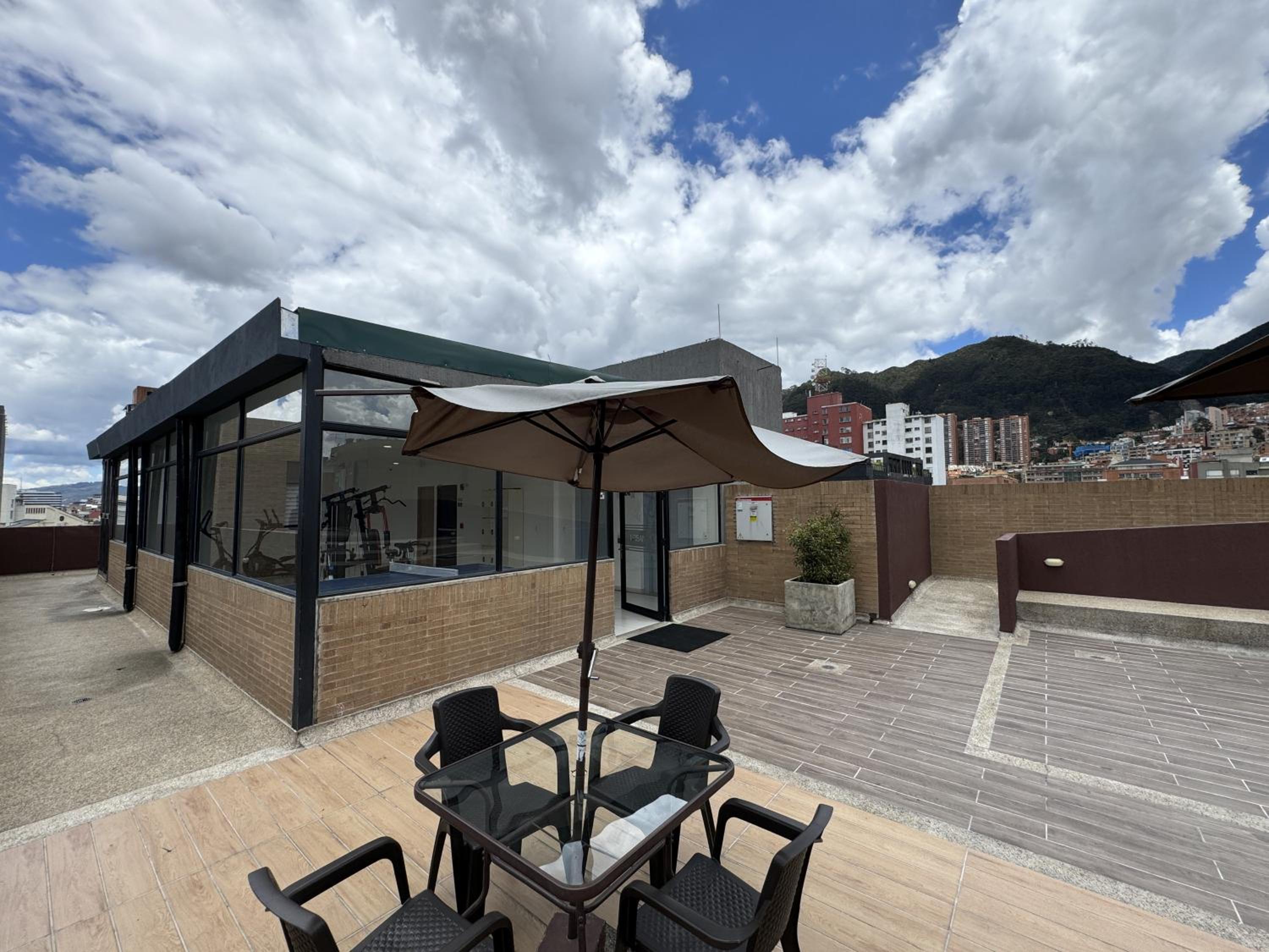 Moderno Apto en Chapinero, Bogotá, junto al Parque de los Hippies