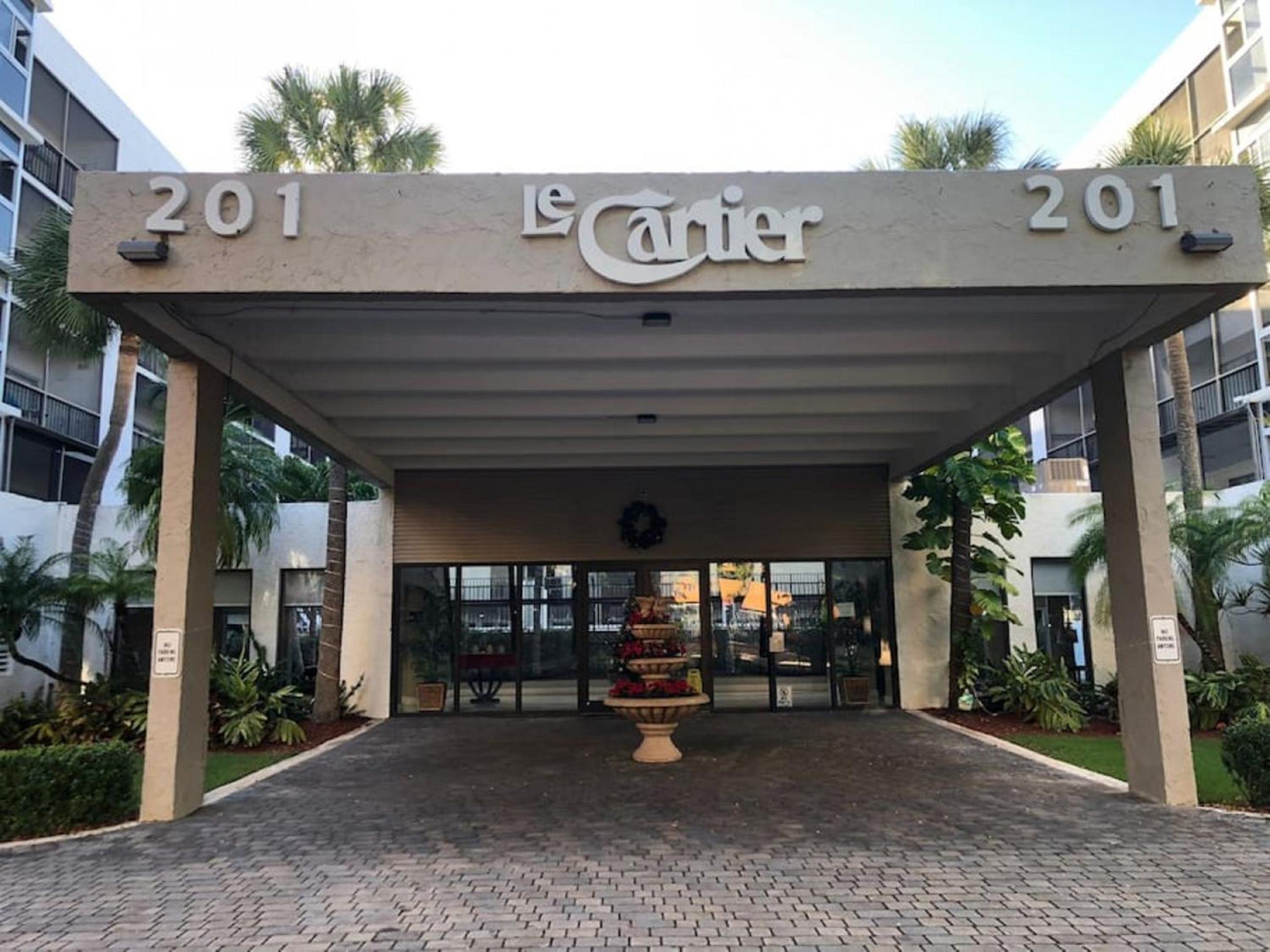 Hotel Le Cartier Apartments Sunny Isles - Image 1