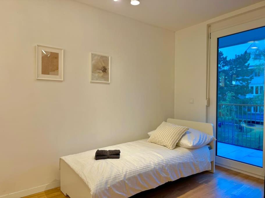 Moderne Wohnung mit Balkon - Nähe Shopping City Süd