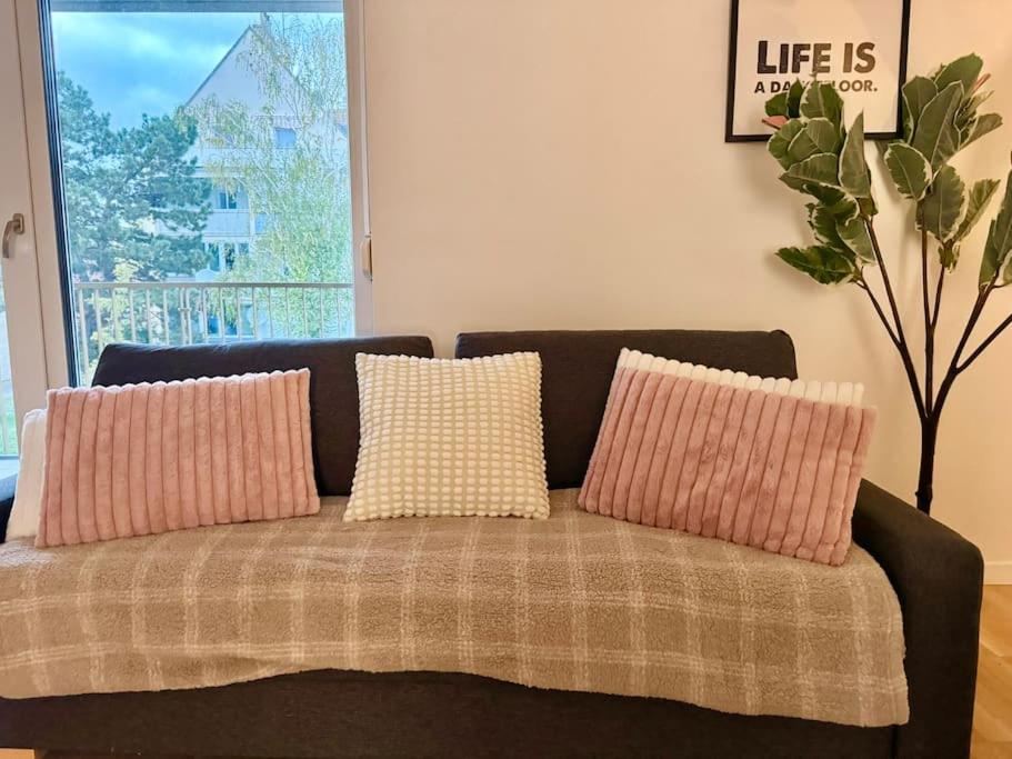 Moderne Wohnung mit Balkon - Nähe Shopping City Süd