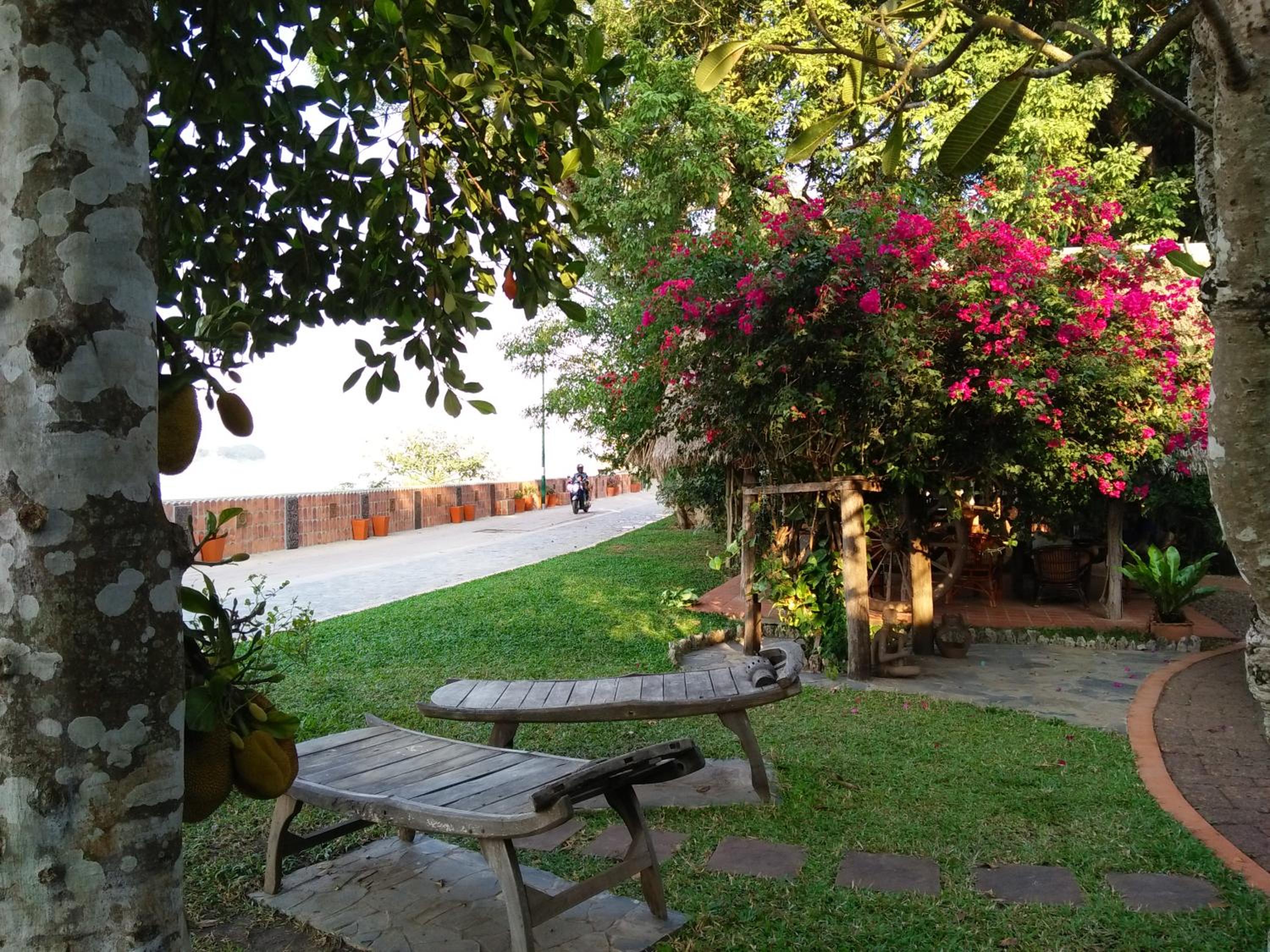Mut Mee Garden Guest House