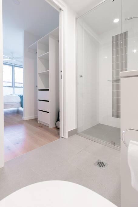 Newly built 2 Bedroom 2 Bathroom Pet Friendly Escape Sleeps 5