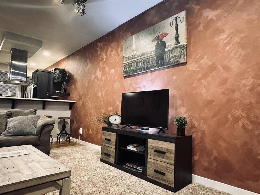 Albany Vacations - TWO townhomes for your giant group! - Property Image 5