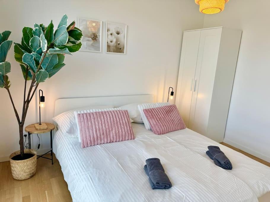 Moderne Stillvolle Wohnung mit Terrasse