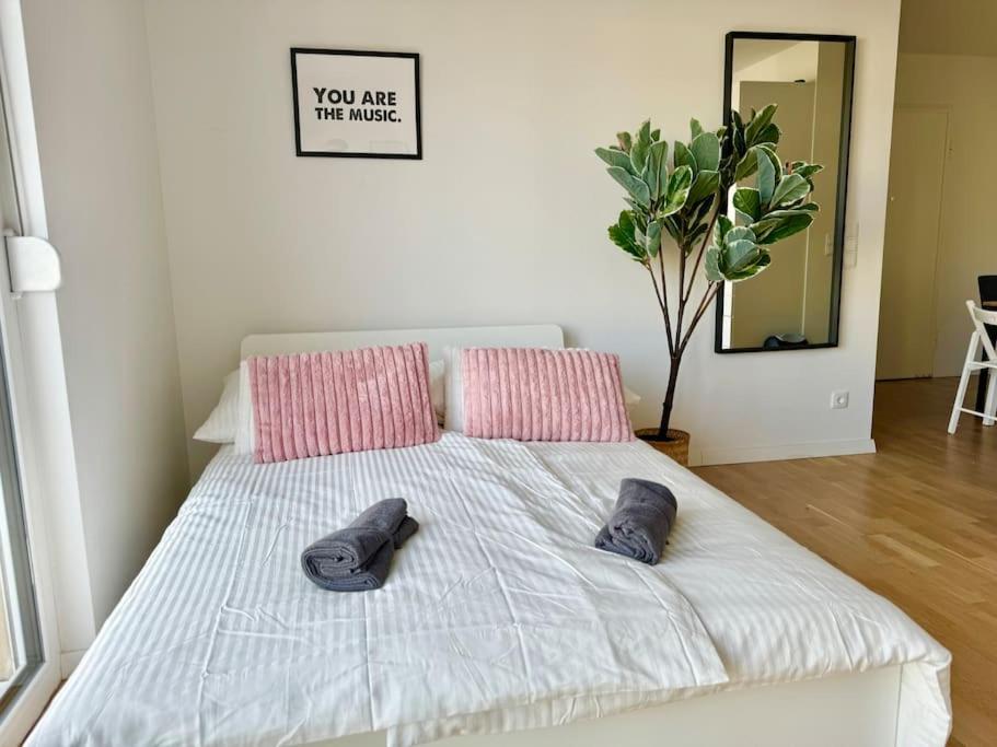 Moderne Stillvolle Wohnung mit Terrasse