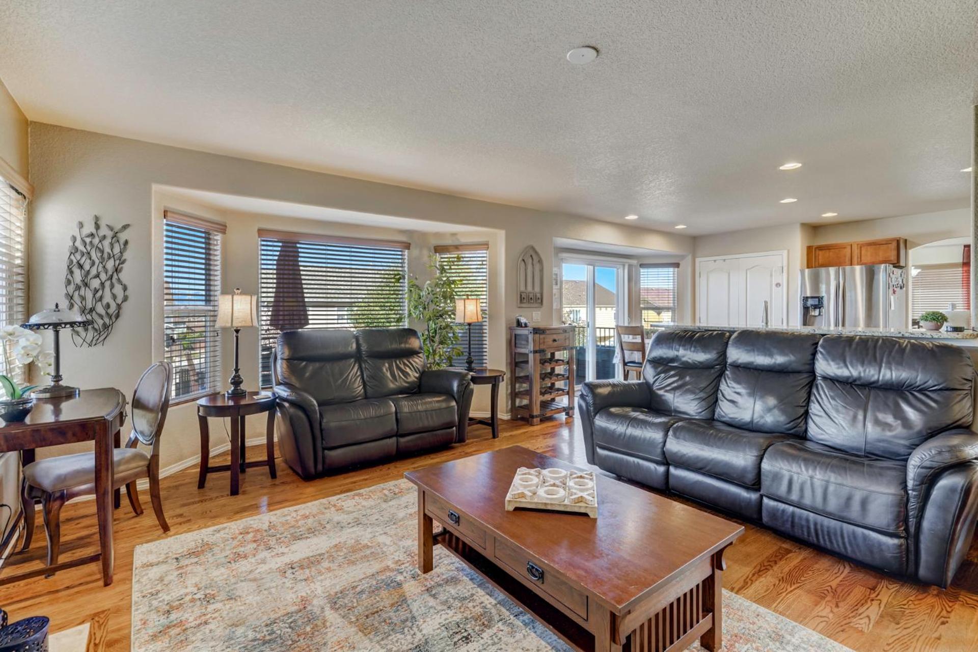 Desirable and Spacious with Mountain Views, Deck, Grill and Yard - Walk to coffee and ice cream! view 4