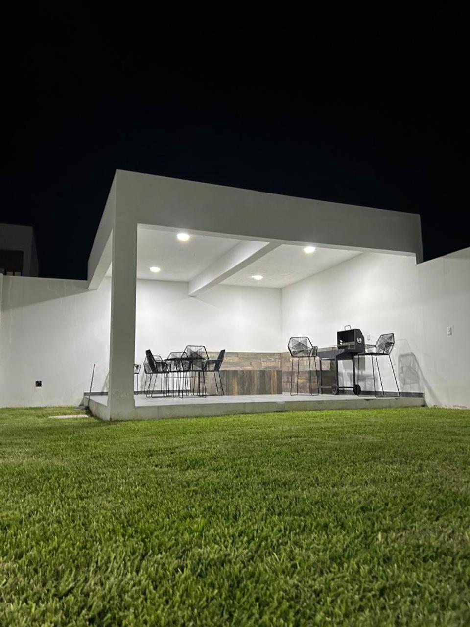 Casa grande en Tequesquitengo