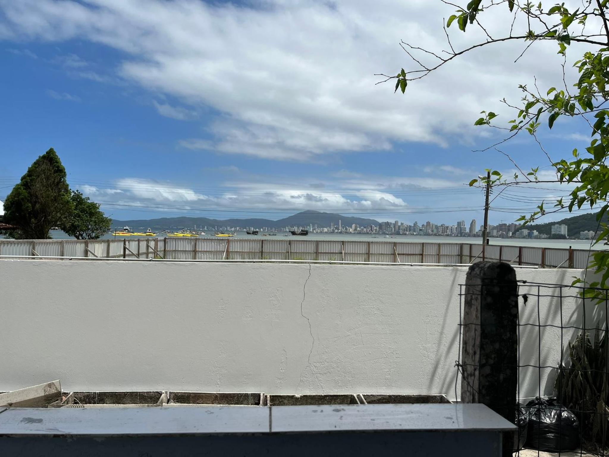 Hospedagem 20m da praia.