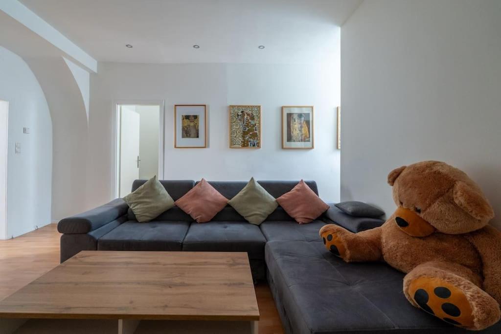 Spacious Stone Belvedere Apartment