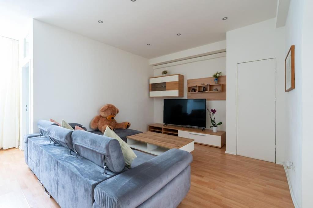 Spacious Stone Belvedere Apartment