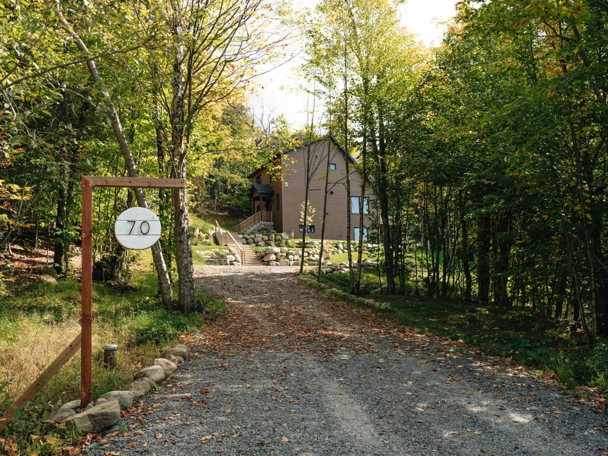 Le Montagnia escape to Tremblant with hot tub