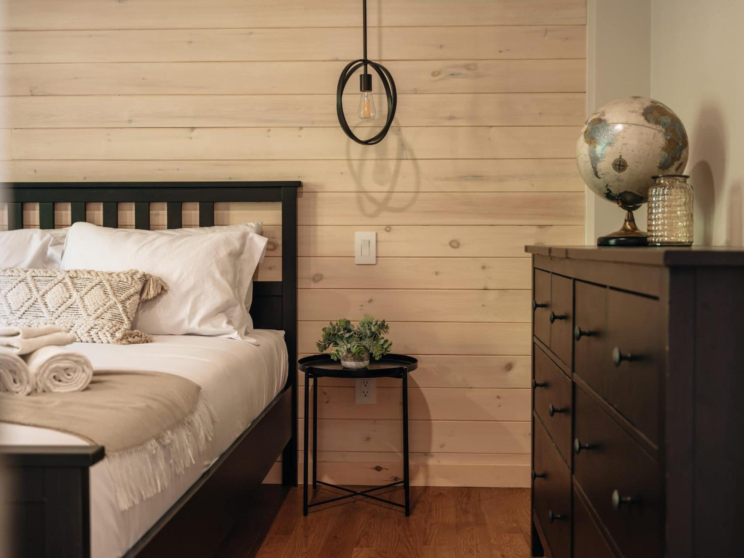 Le Montagnia escape to Tremblant with hot tub