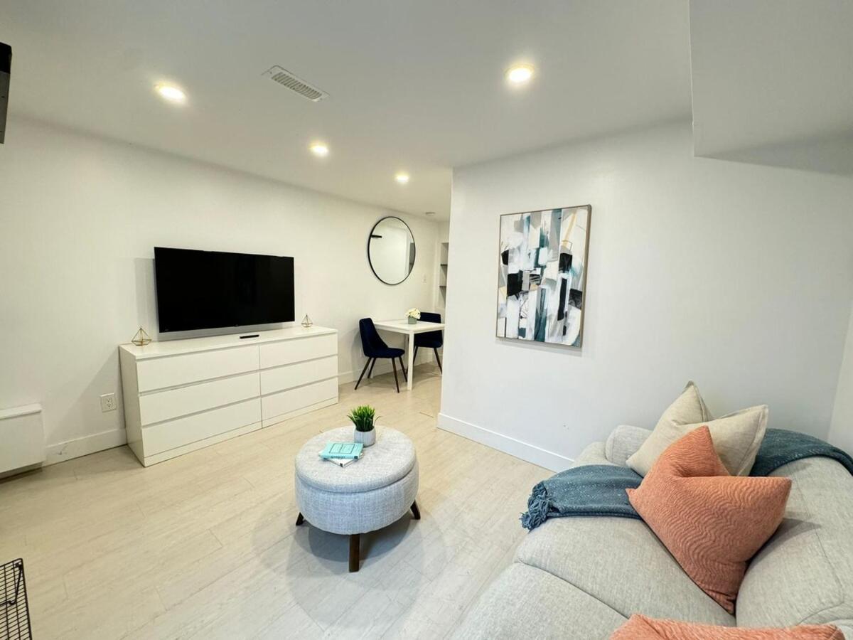 Chic Ossington Hideaway Cozy Basement Retreat