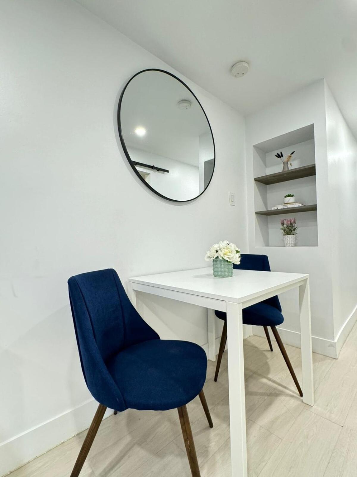 Chic Ossington Hideaway Cozy Basement Retreat