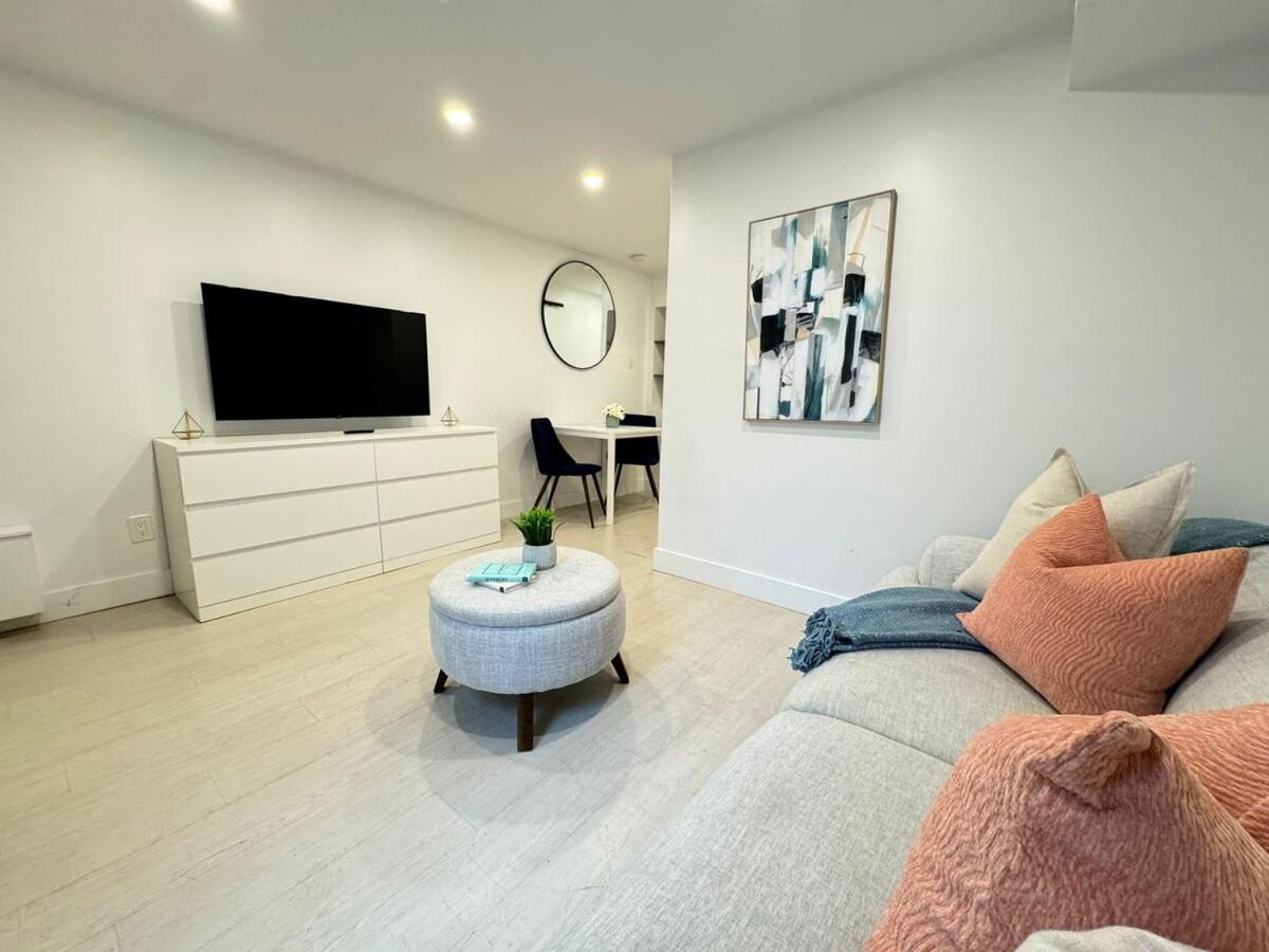 Chic Ossington Hideaway Cozy Basement Retreat