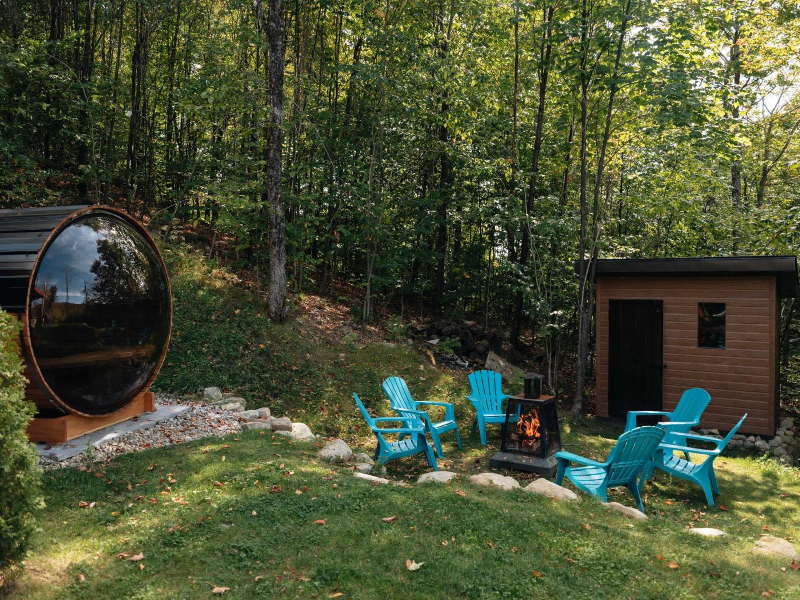 Le Montagnia escape to Tremblant with hot tub
