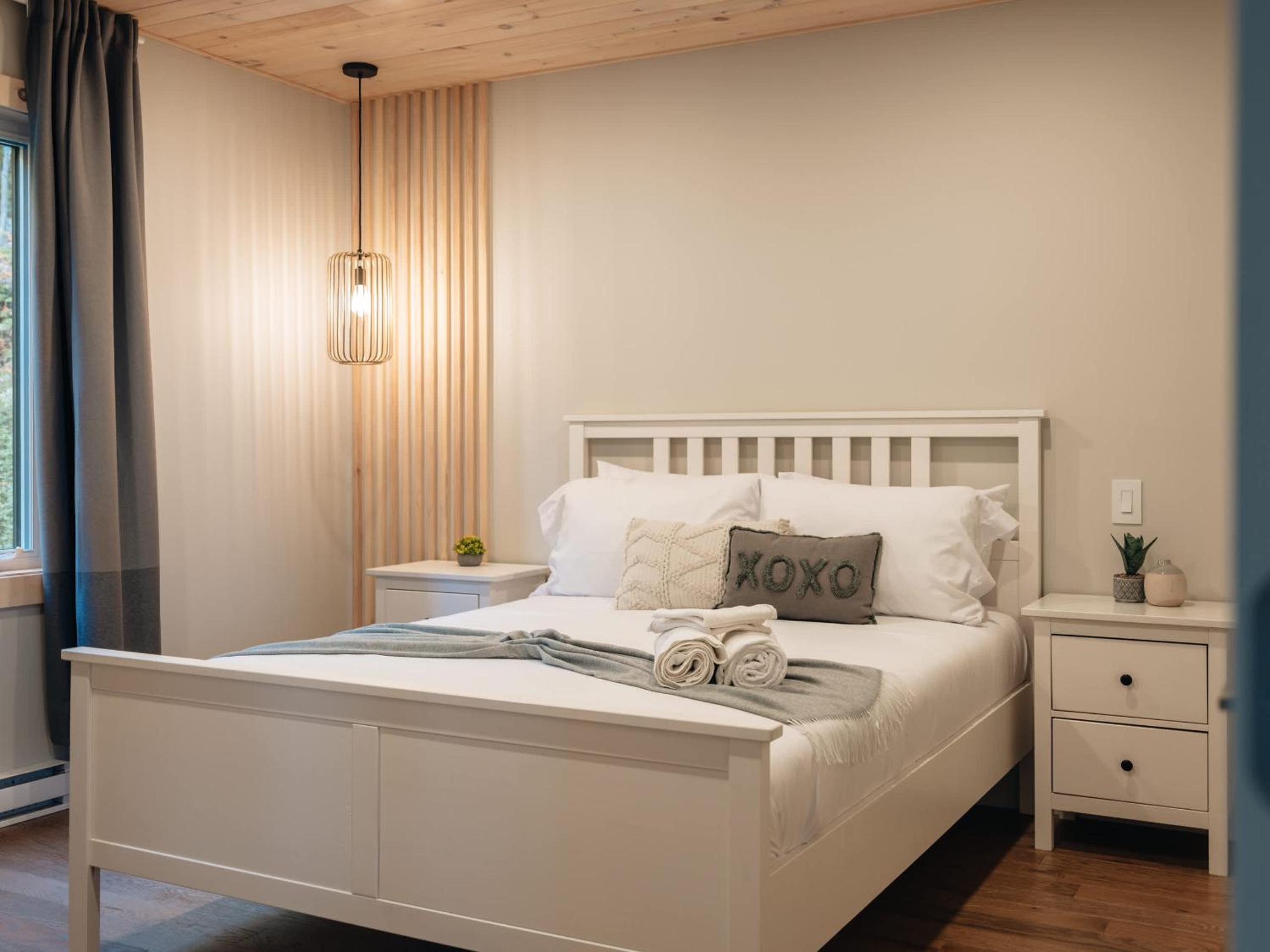 Le Montagnia escape to Tremblant with hot tub