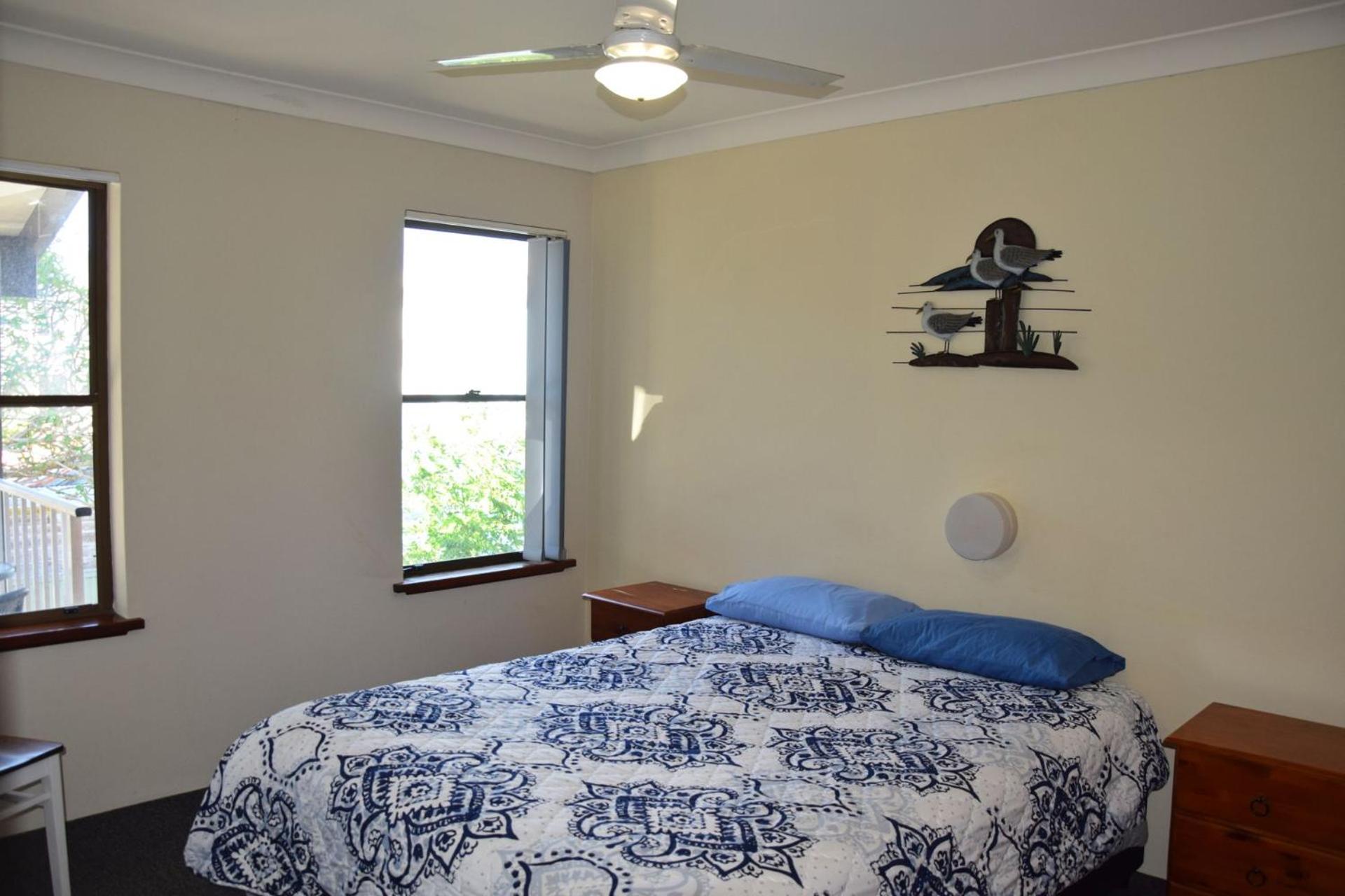 Dunbar Court Unit 8 - Bring your own linen