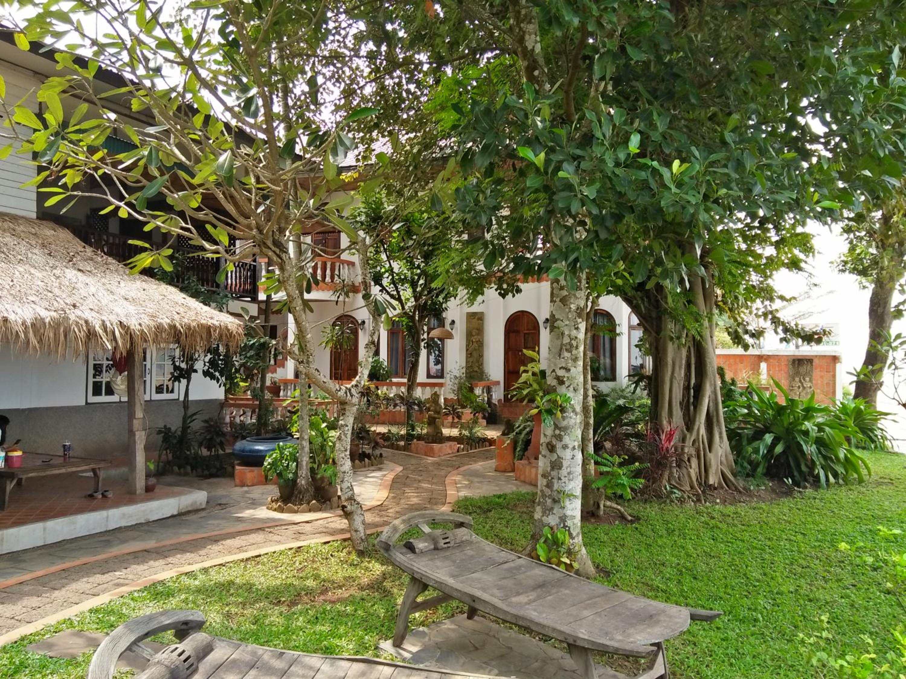 Mut Mee Garden Guest House