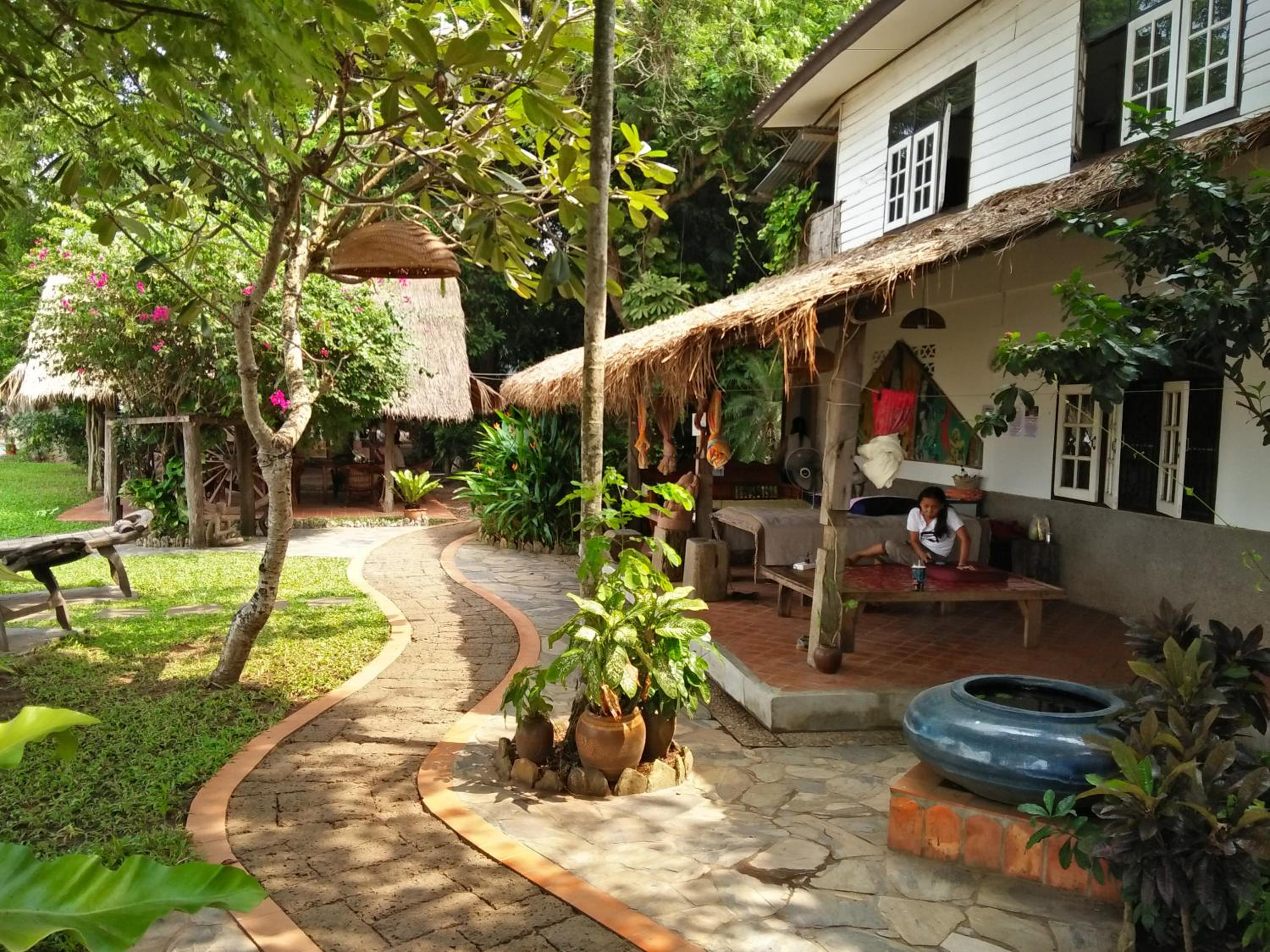 Mut Mee Garden Guest House